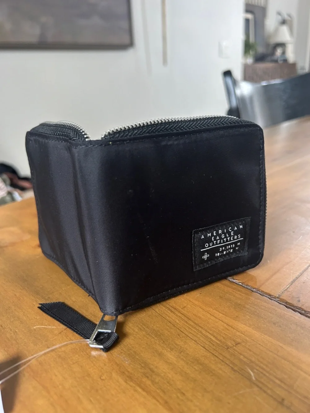 NWT AEO Black Nylon Zip Wallet with‎ Silver Hardware